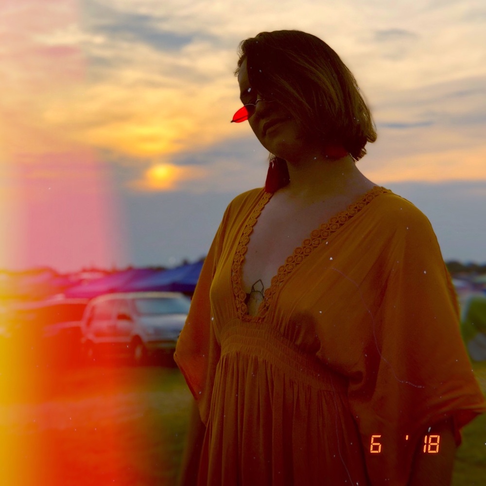 MEET YOUR POSHER- Jillian ✨🧡♑️